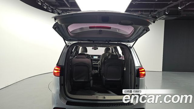 Kia Carnival 9-Seater Prstige 2019 — фото 20