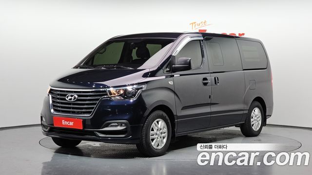 Hyundai Grand Starex Van 5-Seater Modern