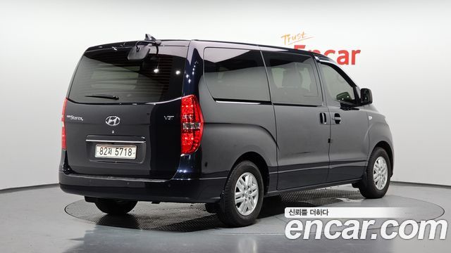 Hyundai Grand Starex Van 5-Seater Modern 2021 — фото 2