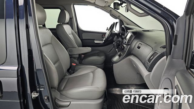 Hyundai Grand Starex Van 5-Seater Modern 2021 — фото 11