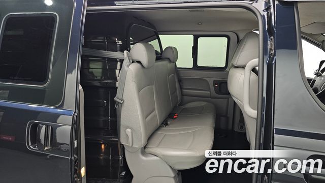 Hyundai Grand Starex Van 5-Seater Modern 2021 — фото 12