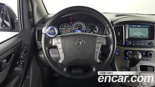 Hyundai Grand Starex Van 5-Seater Modern 2021 — фото 13