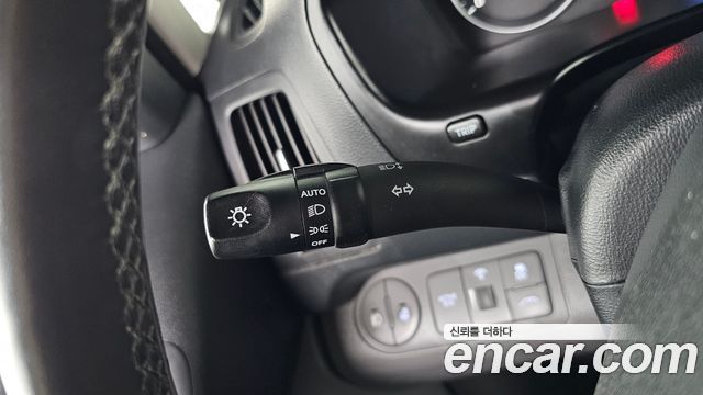 Hyundai Grand Starex Van 5-Seater Modern 2021 — фото 20