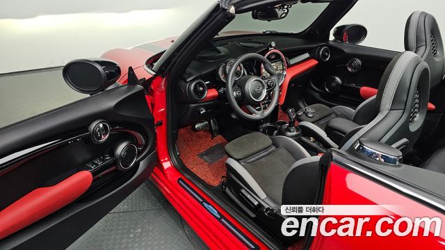 MINI Cooper S Convertible JCW 3rd 2020 — фото 10