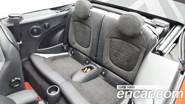 MINI Cooper S Convertible JCW 3rd 2020 — фото 11