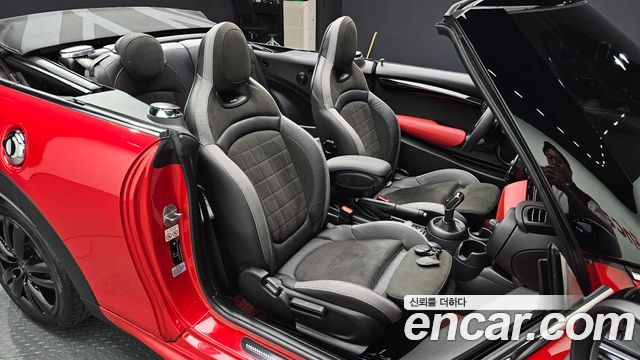 MINI Cooper S Convertible JCW 3rd 2020 — фото 12