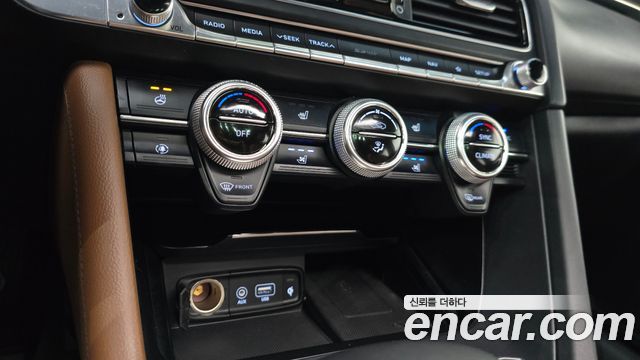 Genesis G70 2.0T AWD Elite 2019 — фото 30