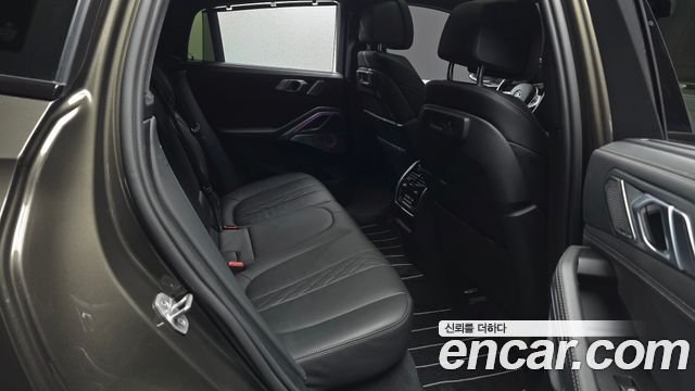 BMW X6 (G06) xDrive40i M Sport 2022 — фото 12