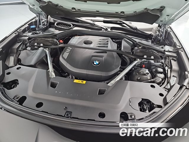 BMW 7 Series (G70) 750e xDrive M Sport 2023 — фото 6