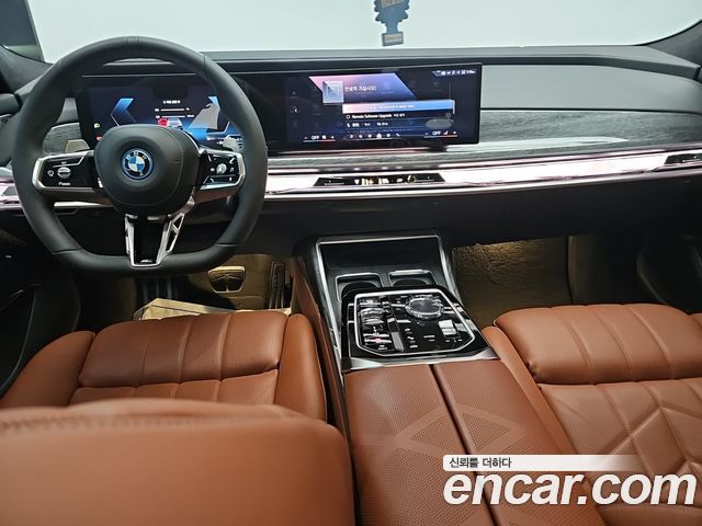 BMW 7 Series (G70) 750e xDrive M Sport 2023 — фото 7