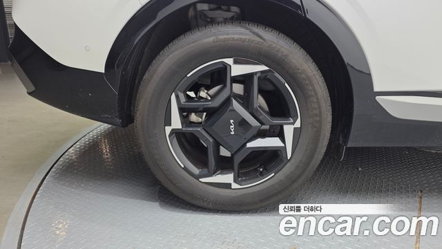 Kia Sportage (V) Gasoline 1.6 Turbo 2WD Signature 2025 — фото 5