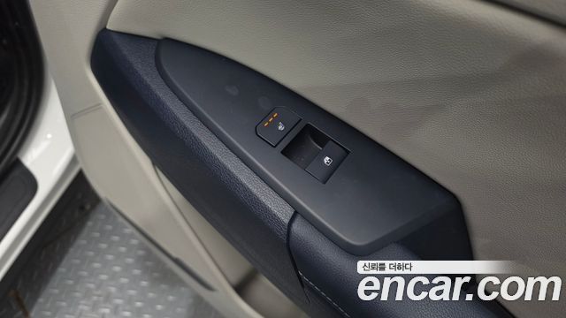 Kia Sportage (V) Gasoline 1.6 Turbo 2WD Signature 2025 — фото 18
