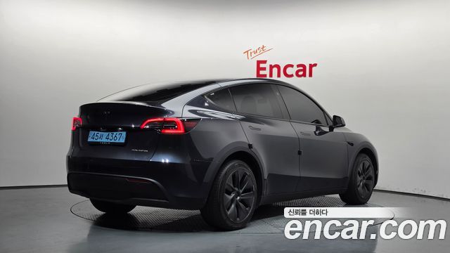 Tesla Model Y Long Range AWD 2024 — фото 2