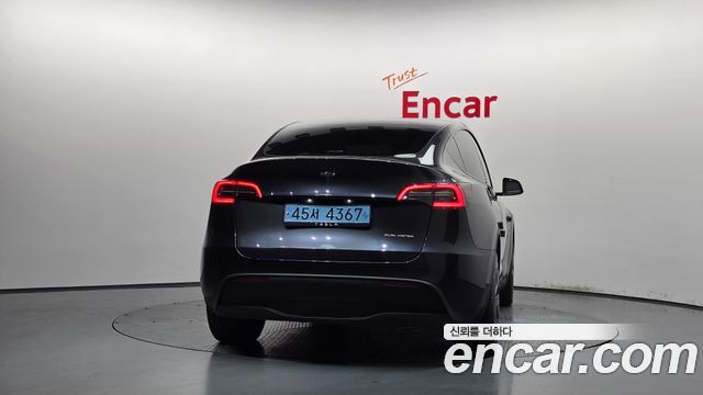 Tesla Model Y Long Range AWD 2024 — фото 4
