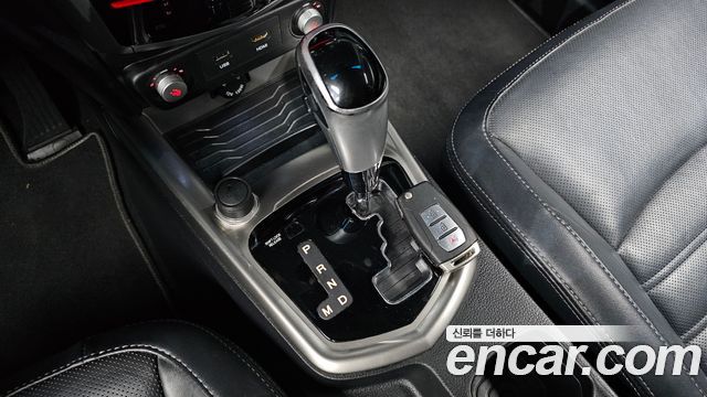 KG Mobility (SsangYong) Tivoli LX 2WD HI-DLX 2016 — фото 9