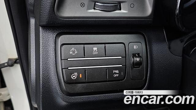 KG Mobility (SsangYong) Tivoli LX 2WD HI-DLX 2016 — фото 13