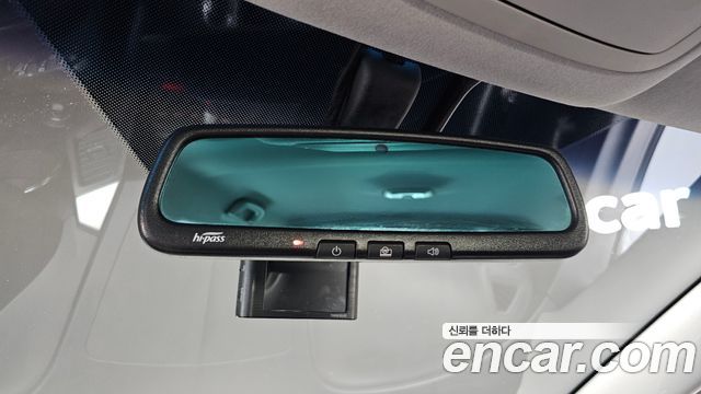 KG Mobility (SsangYong) Tivoli LX 2WD HI-DLX 2016 — фото 15