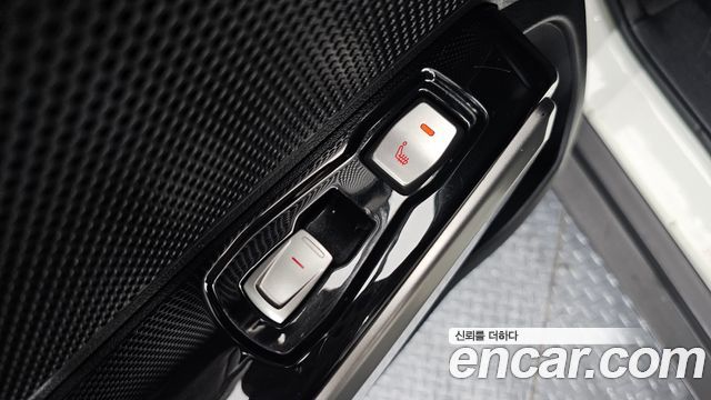 KG Mobility (SsangYong) Tivoli LX 2WD HI-DLX 2016 — фото 19