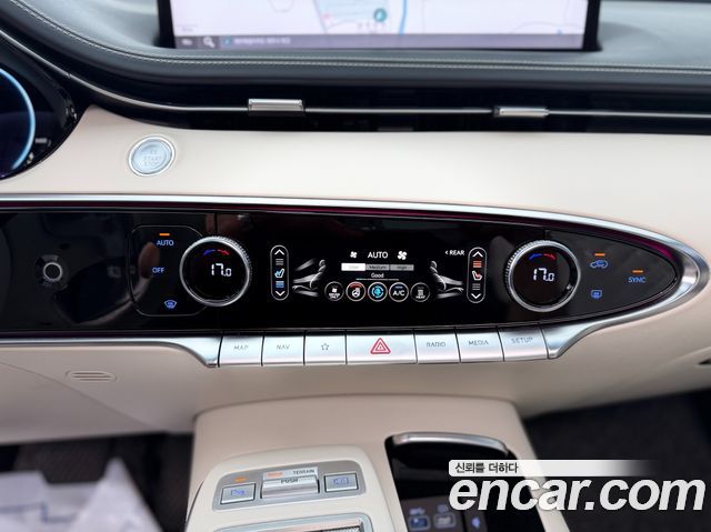 Genesis Electrified (GV70) e-AWD 2022 — фото 18