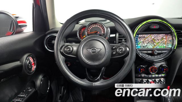 MINI Cooper 5Door HIGH 3rd 2020 — фото 12