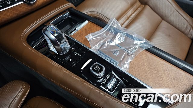 Volvo XC90 (II) T8 Inscription Hybird 2019 — фото 9