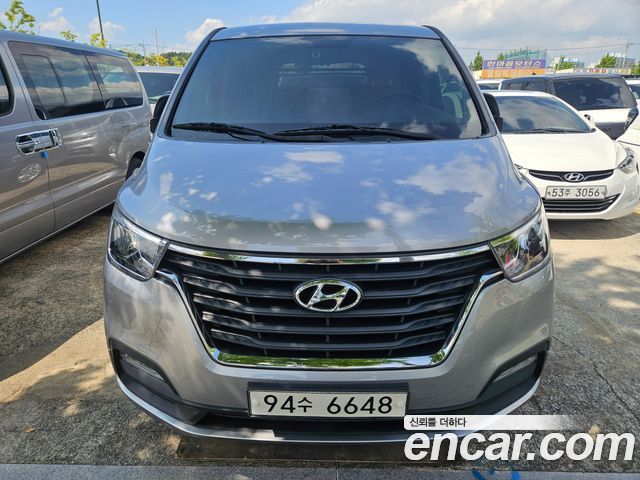 Hyundai Grand Starex Van 3-Seater Smart 2021 — фото 3