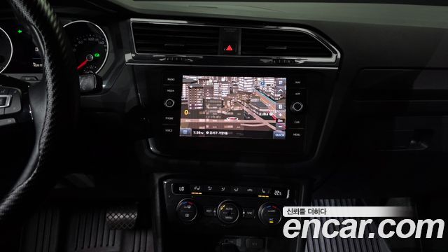 Volkswagen Tiguan (II) 2.0 TDI Prestige 2020 — фото 14