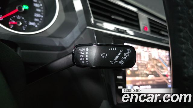 Volkswagen Tiguan (II) 2.0 TDI Prestige 2020 — фото 28