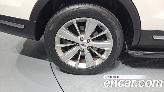 Ford Explorer 2.3 Limited 4WD 5th 2018 — фото 5