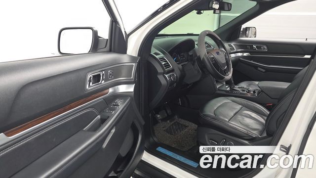 Ford Explorer 2.3 Limited 4WD 5th 2018 — фото 10