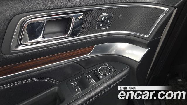 Ford Explorer 2.3 Limited 4WD 5th 2018 — фото 28