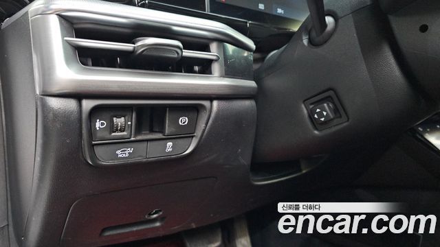 Hyundai Grandeur (GN7) 3.5 LPG 2WD (Taxi) Deluxe 2023 — фото 13