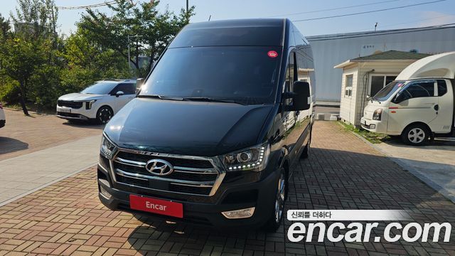 Hyundai Solati 15-seater Luxury 2026 — фото 32