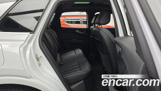 Audi Q4 e-tron (F4) 40 2022 — фото 12