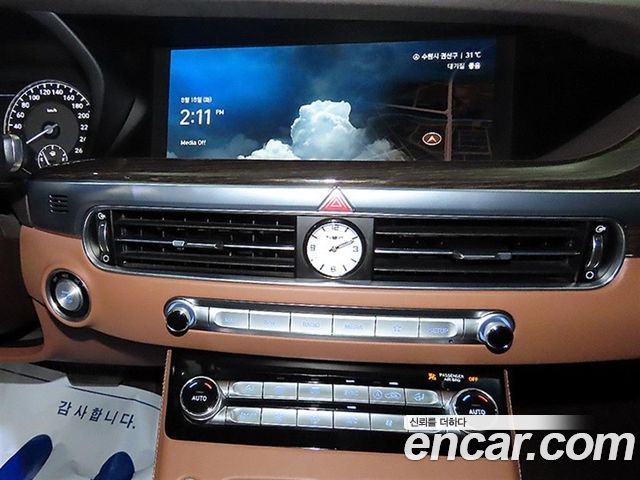 Genesis G90 3.8 AWD Premium Luxury 2019 — фото 15