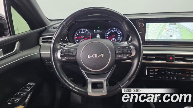 Kia K5 (III) 2.0 Prestige 2023 — фото 14