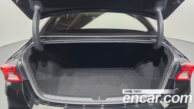 Kia K5 (III) 2.0 Prestige 2023 — фото 18