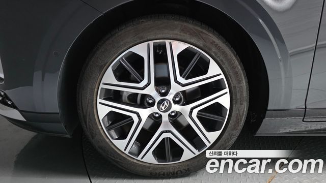 Hyundai Grandeur (GN7) 2,5 Gasoline 2WD Exclusive 2023 — фото 5