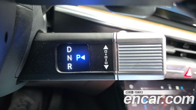 Hyundai Grandeur (GN7) 2,5 Gasoline 2WD Exclusive 2023 — фото 9