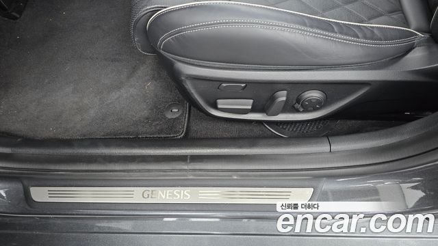Genesis G70 2.0T AWD Elite 2019 — фото 31