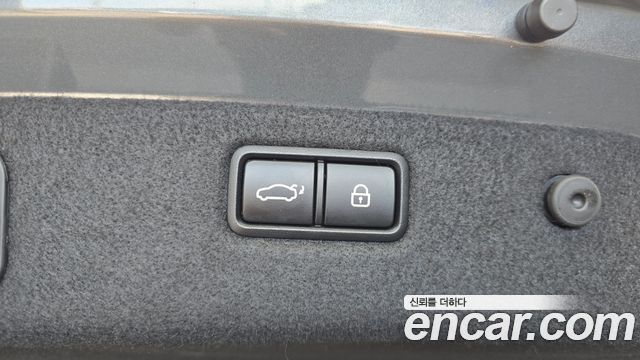 Genesis G70 2.0T AWD Elite 2019 — фото 32