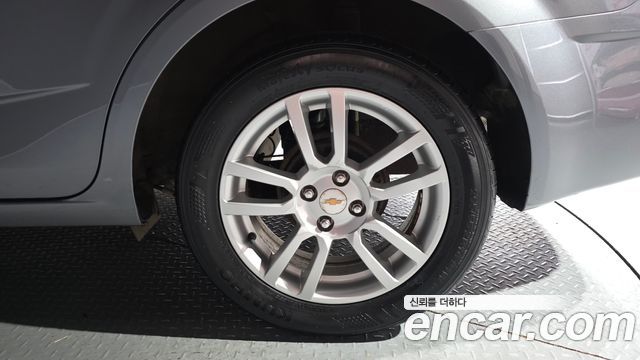 Chevrolet Aveo Sedan LT Luxury 2013 — фото 21