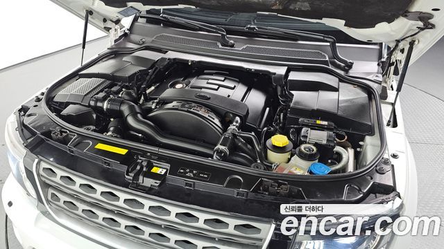 Land Rover Discovery 4 3.0 SDV6 SE 2016 — фото 6