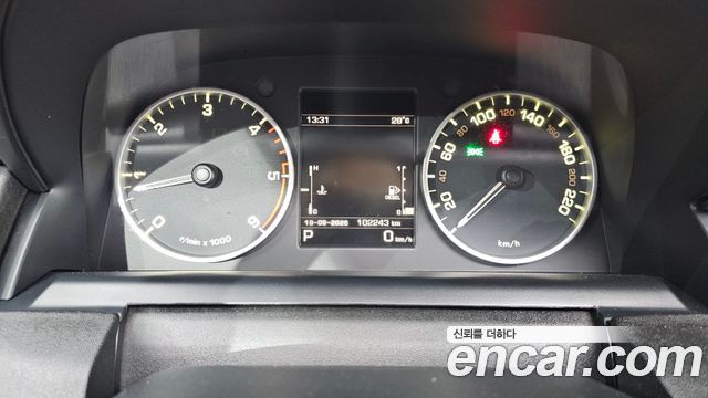 Land Rover Discovery 4 3.0 SDV6 SE 2016 — фото 8