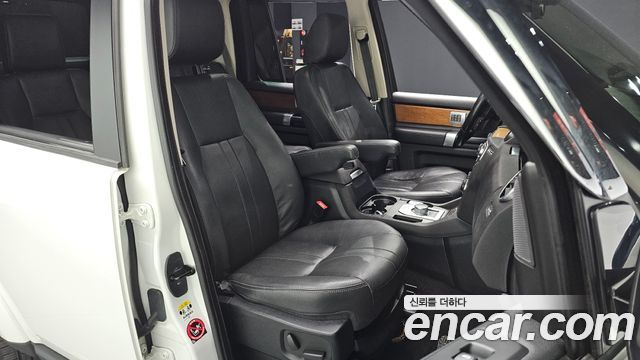 Land Rover Discovery 4 3.0 SDV6 SE 2016 — фото 10