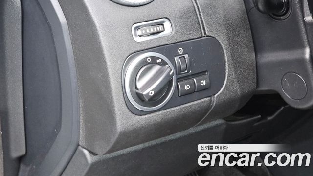 Land Rover Discovery 4 3.0 SDV6 SE 2016 — фото 14