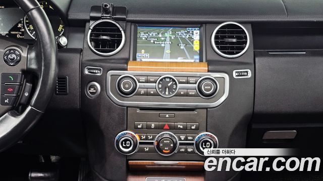 Land Rover Discovery 4 3.0 SDV6 SE 2016 — фото 15