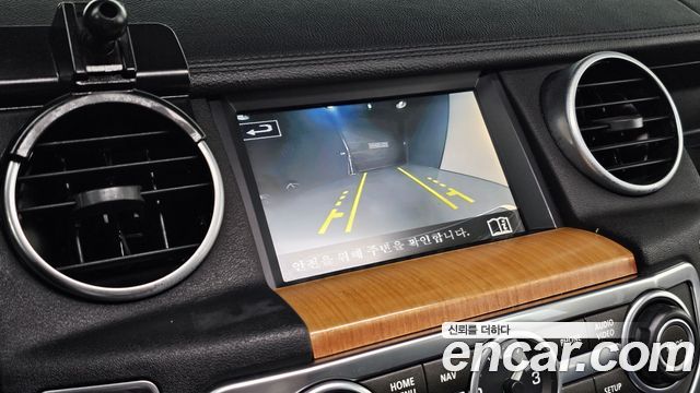 Land Rover Discovery 4 3.0 SDV6 SE 2016 — фото 16