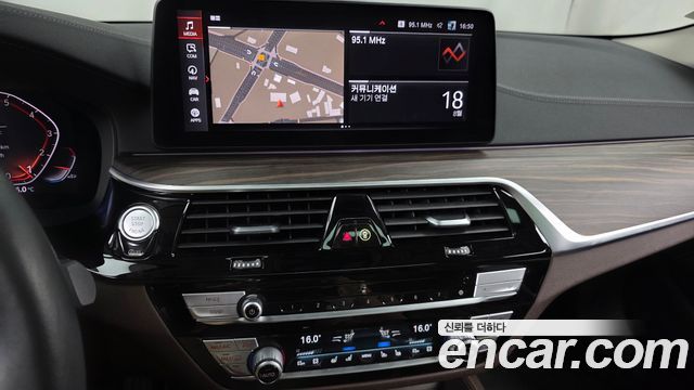 BMW 5 Series (G30) 530i Luxury 2021 — фото 14