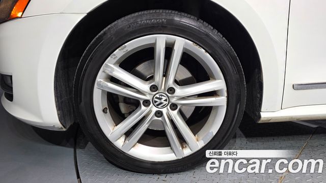 Volkswagen Passat 2.0 TDI B7 2013 — фото 5